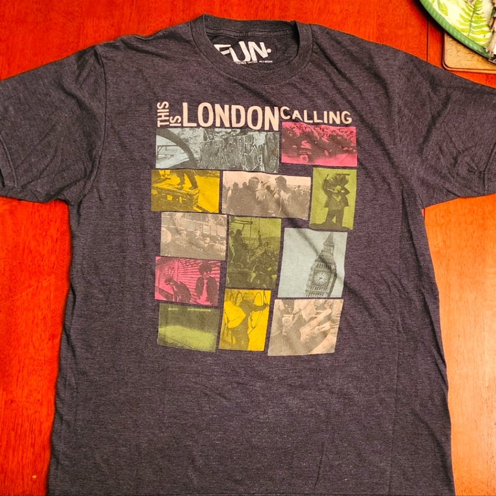 "The London Calling" T Shirt